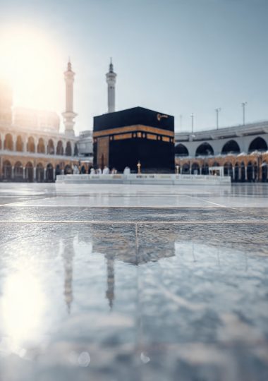 minimal_clean_and_modern_ramadan_umrah_visual (1)